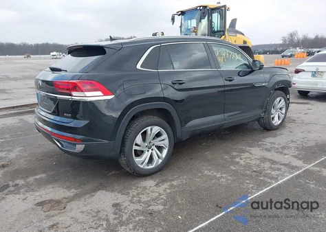 2021 Volkswagen Atlas Cross Sport 2.0T Sel z USA, uszkodzony, nr VIN 1V2BC2CA2MC206536